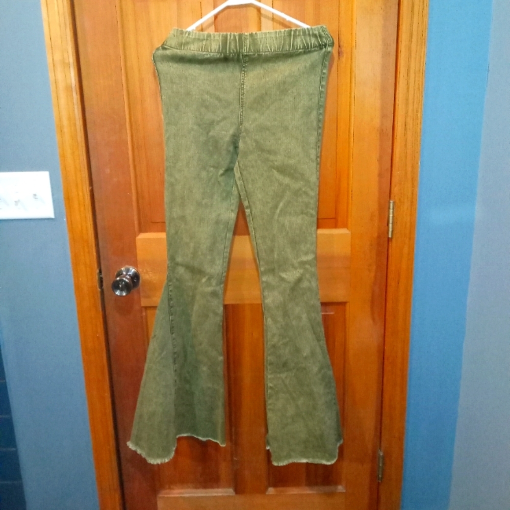 NWT Impressions Oliver green bell bottom jeans size S